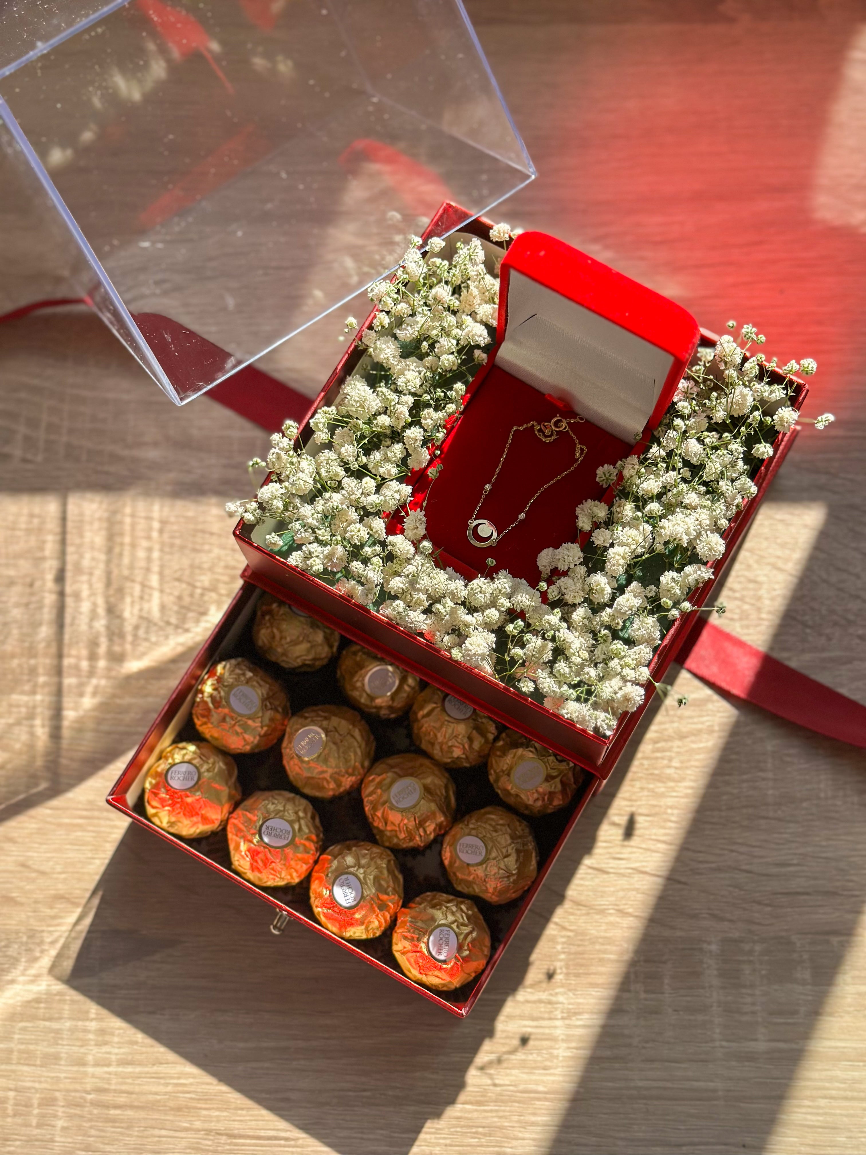 Customized Drawer Plexi Gift Box With Flowers